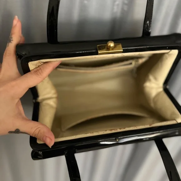 black shinny vinyl like bag - Picture 4 of 5